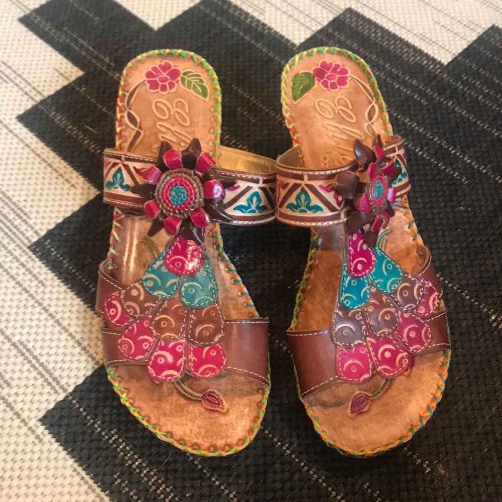 Elite by Corkys fun funky sandals